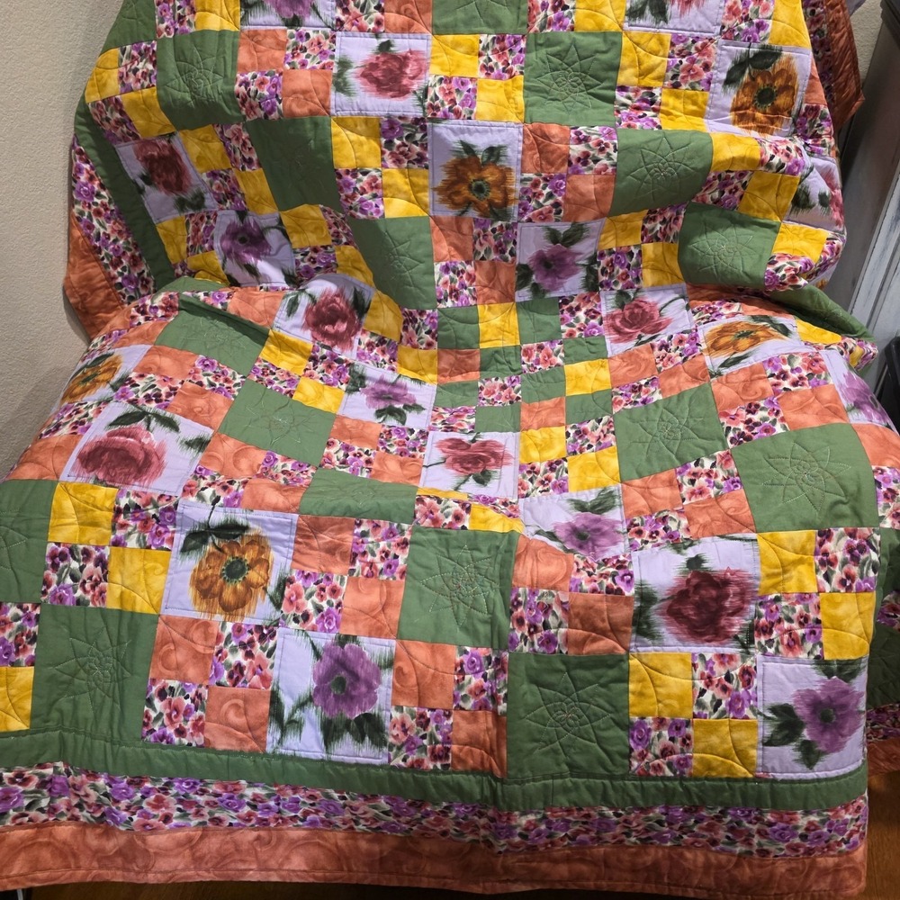 Quilt 62x62.5 Handmade Machine Sewn Pink ‎ Green Ivory Yellow Roses Floral Patch